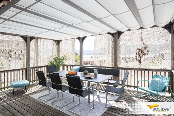 Raff Retractable Wave Shade